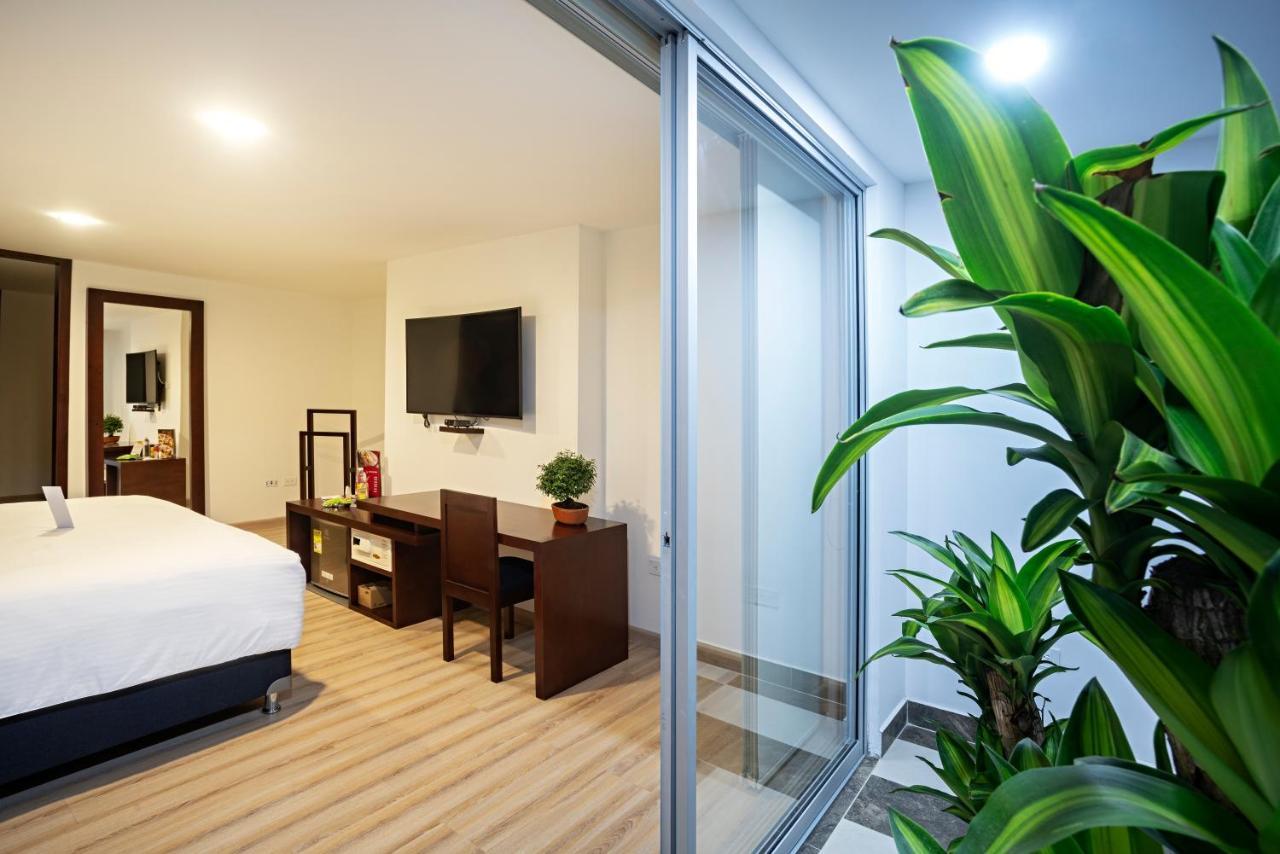 Loft Hotel إبياليز المظهر الخارجي الصورة